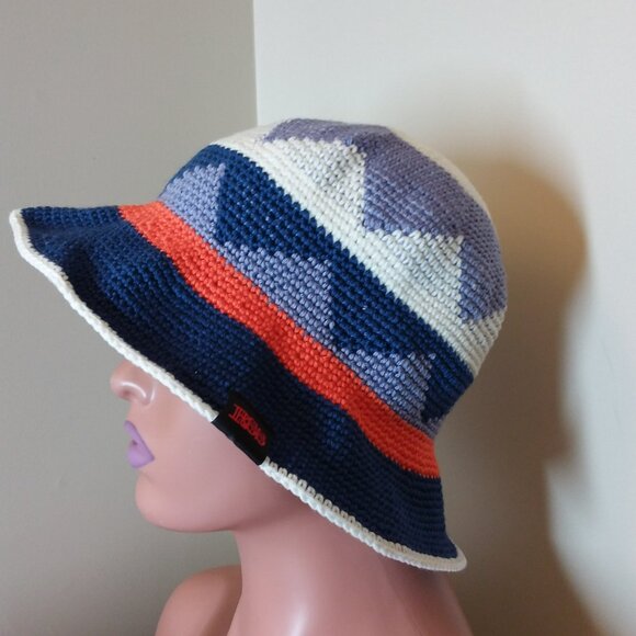 Romantic Crocheted Bucket Hat - Picture 8 of 13